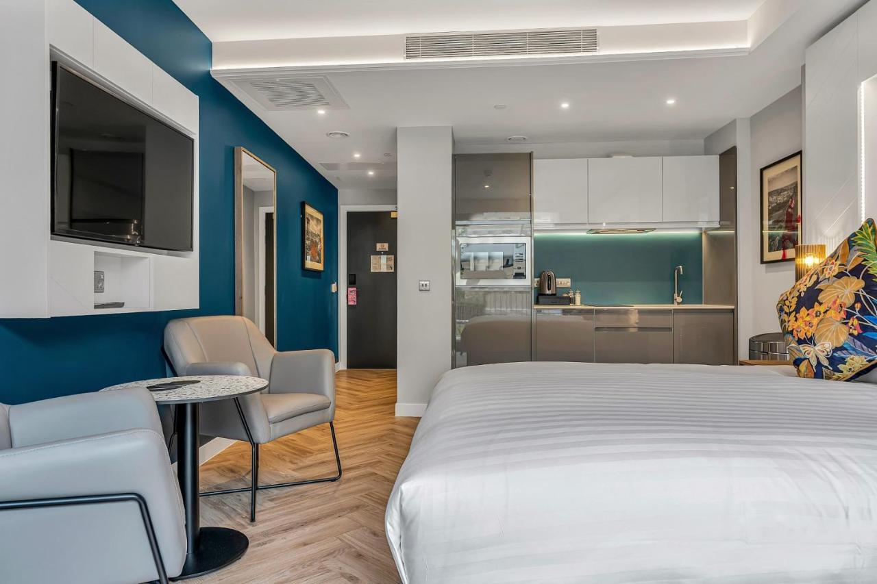 Aparthotel Roomzzz Edinburgh